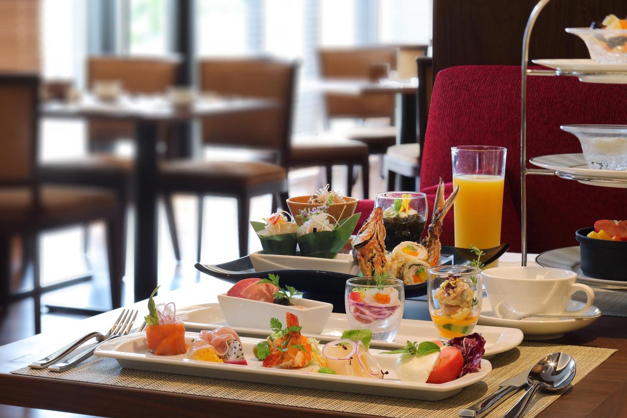 Hotel Hyatt Regency Naha, Okinawa Exterior foto A selection of Thai cuisine
